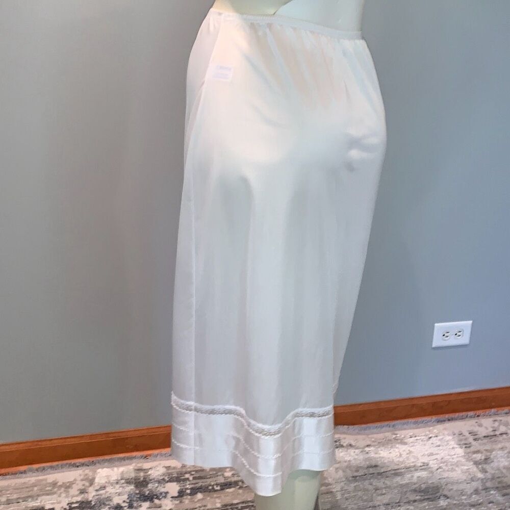 Vintage Lorraine White Long Slip Skirt Size Tall Small - Picture 7 of 12